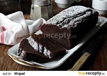 Kakaový chlebíček s černým česnekem