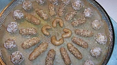 Pečené kuličky a válečky (DIA), připraveno k pečení