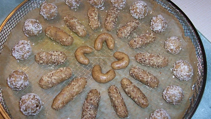 Pečené kuličky a válečky (DIA), připraveno k pečení