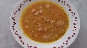 Polévka z červené čočky s česnekem