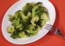 Restovaná brokolice s česnekem