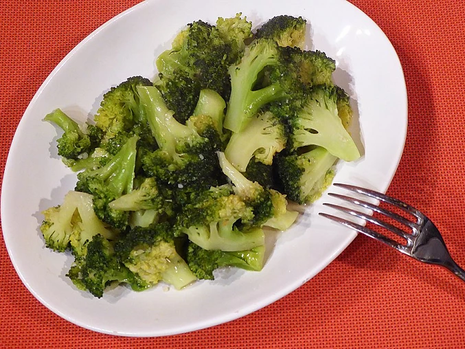 Restovaná brokolice s česnekem, Restovaná brokolice s česnekem