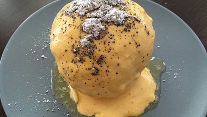 Domácí kynutý knedlík s mákem a vanilkovou polevou (Germknödel), Domácí kynutý knedík s mákem a vanilkovou polevou