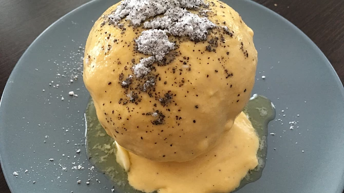 Domácí kynutý knedlík s mákem a vanilkovou polevou (Germknödel), Domácí kynutý knedík s mákem a vanilkovou polevou