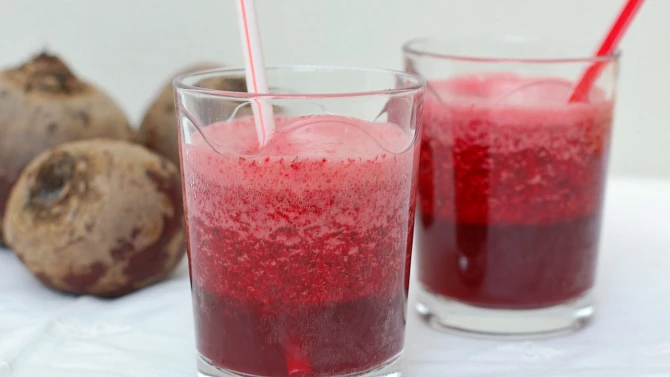 Jablečno-řepové smoothie s rukolou