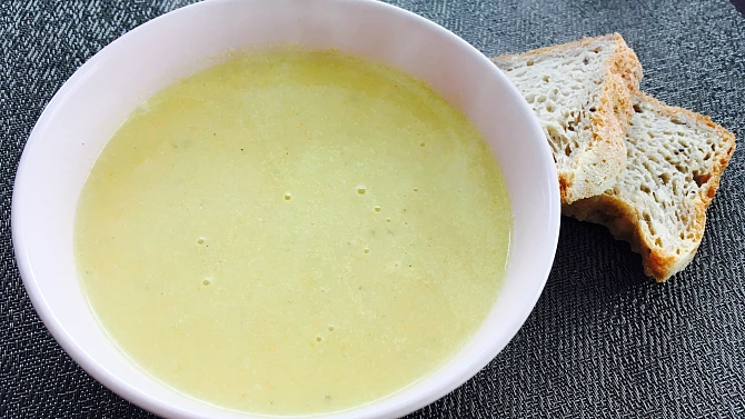 Pórková polévka se zakysanou smetanou, Pórková polévka 