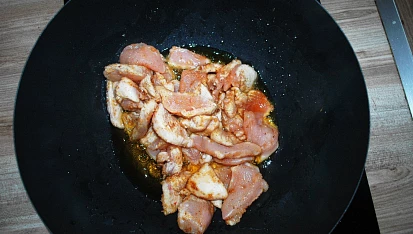 Pravá Hoisin čína s nudlemi