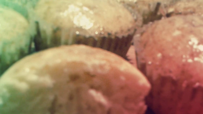 Základní muffiny s medovo-skořicovou polevou