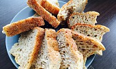 Pšenično-žitný chléb z domácí pekárny (Žitný chléb z domácí pekárny)