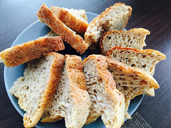 Pšenično-žitný chléb z domácí pekárny, Žitný chléb z domácí pekárny