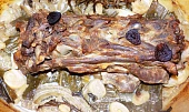 Jehněčí hřbet s pórkovo-švestkovou omáčkou