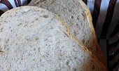Pšenično-žitný chléb se slunečnicovými a chia semínky