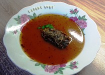 Rajská polévka s pečeným hovězím žebrem a písmenky
