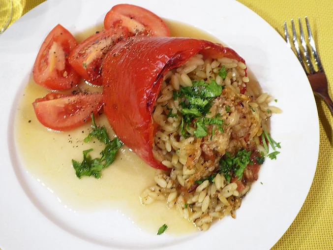 Skvělé papriky plněné orzo, Skvělé papriky plněné orzo Skvělé papriky plněné orzo, Skvělé papriky plněné orzo