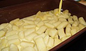 Špalíčky z Pece pod Čerchovem – bramborová pochoutka, Upečené špalíčky, zalévané mléka a vejci