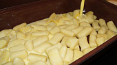 Špalíčky z Pece pod Čerchovem – bramborová pochoutka, Upečené špalíčky, zalévané mléka a vejci