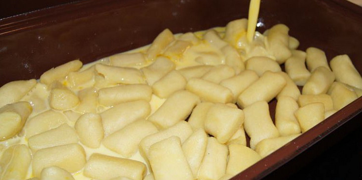 Špalíčky z Pece pod Čerchovem – bramborová pochoutka (Upečené špalíčky, zalévané mléka a vejci)
