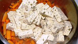 Tofu na smetaně s fazolkami