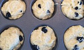 Tvarohové muffiny s borůvkami (Před pečením)