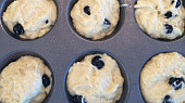 Tvarohové muffiny s borůvkami, Před pečením