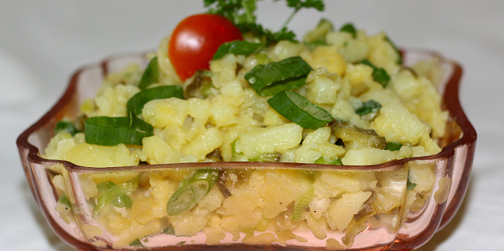 Bulharský bramborový salát