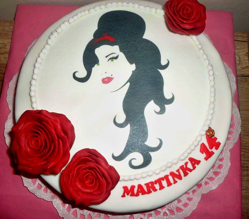Dort s Amy Winehouse (Amy Winehouse cake)