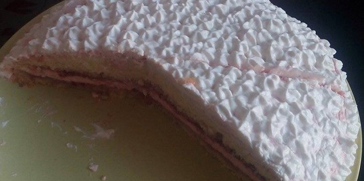 Jahodovo-tvarohový dortík