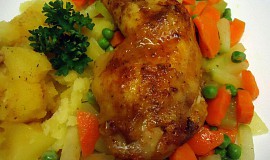 Máslová kuřecí stehna se zeleninou