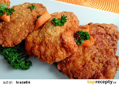 Mleté řízečky se sýry a  kořenovou zeleninou  (smažené ve slaninové strouhance)