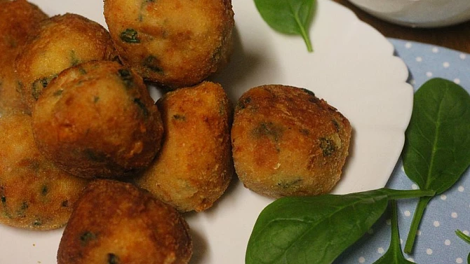 Šunkové kuličky s mozzarellou a špenátem