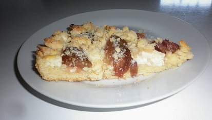 Drobenkový koláč s tvarohem a ovocem