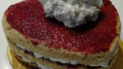 Jahodové srdce z celozrnné mouky s krémem mascarpone, 6.