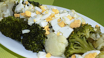 Květákovo – brokolicový salát