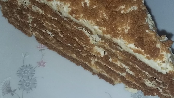 Nepečený karamelový řez