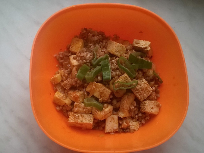 Pohanka s uzeným tofu