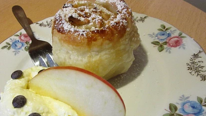 Štrůdlové muffiny s vanilkovým krémem