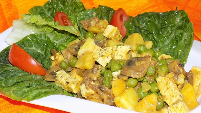 Tofu se žampiony a hráškem