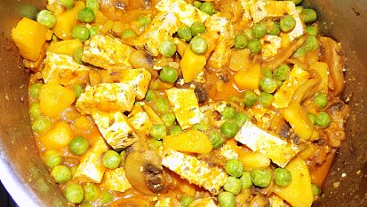 Tofu se žampiony a hráškem