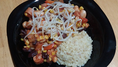 Veganská mexická pánev s bulgurem, Veganska mexická pánev s bulgurem