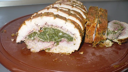 Vepřovo-špenátová roláda na česneku