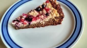 Koláč z pohanky, ovesných vloček s tvarohem, Šmakounem a ovocem