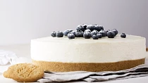 Nepečený cheesecake s borůvkami