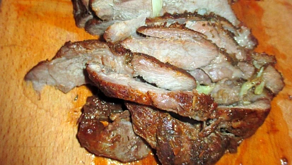 Pečené jehněčí s bramborami