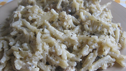 Špagety se žampiony, Před posypáním parmezánem.
