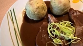 Bavorská vepřová pečeně s pivní omáčkou