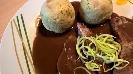 Bavorská vepřová pečeně s pivní omáčkou