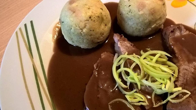 Bavorská vepřová pečeně s pivní omáčkou