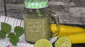 Banánové smoothie s kopřivami