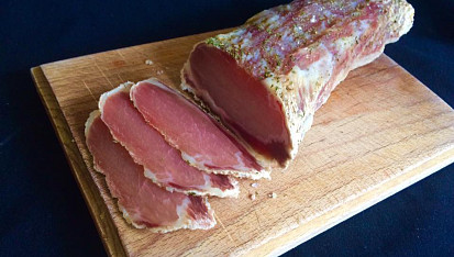 Sušená šunka z vepřové kotlety ve stylu prosciutto