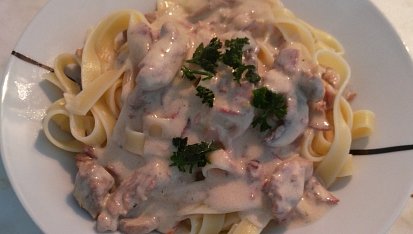 Tagliatelle s masem ve smetanové omáčce